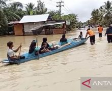 BPBD Nagan Raya Evakuasi Korban Banjir yang Tersebar di 20 Desa - JPNN.com