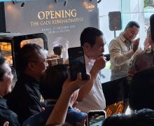 The Gade Pegadaian Buka Outlet di Gedung Kemenko Marves, Luhut Mencicipi Kopi Aceh - JPNN.com