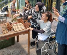 PNM & JAMKRINDO Gelar Pelatihan Kewirausahaan Membatik untuk Perempuan Disabilitas - JPNN.com