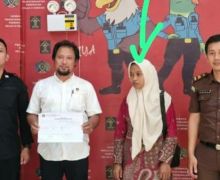 5 Berita Terpopuler: Temuan PGRI soal Guru Honorer Supriyanti Bikin Kaget, Alhamdulillah Mendikdasmen Langsung Bergerak - JPNN.com