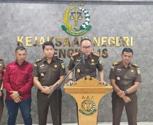 Kejari Bengkalis Tahan 5 Tersangka Korupsi Kredit Produktif di BRK Syariah - JPNN.com