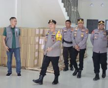 AKBP Asep Terapkan Pengamanan Berlapis di Gudang Logistik Pilkada Siak - JPNN.com