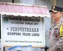 Datangi Kampung Terpencil yang Ada 3 TPS, AKBP Asep: Kami Ingin Pilkada Aman sampai Pelosok - JPNN.com