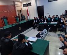 Kasus Guru Supriyani: Kepsek Ungkap Momen Dipanggil ke Polsek, Ujungnya Pahit - JPNN.com