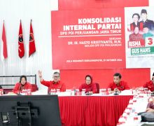 Konsolidasikan Kader di Surabaya, Sekjen PDIP Sebut Risma-Hans Bawa Misi Perubahan - JPNN.com