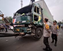 Polres Metro Tangerang Kota Buka Posko Pengaduan Korban Tabrak Lari Truk Kontainer - JPNN.com