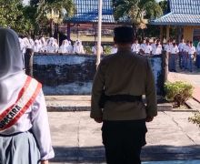 Tak Ingin Hoaks Merambah ke Pelajar, AKP Sumaryadi Datangi SMAN 1 XIII Koto Kampar - JPNN.com