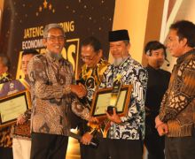 Sukses Kendalikan Inflasi, 12 Daerah Terima Penghargaan 'Jateng Inspiring Economic Effort Award 2024' - JPNN.com