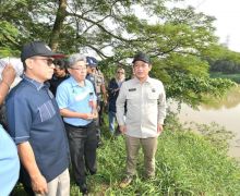 Lihat, 2 Menteri Kabinet Merah Putih Monitoring Pencemaran Sungai Ciujung di Banten - JPNN.com