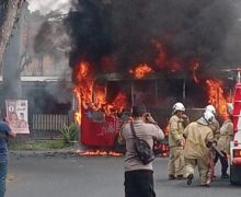 Kondisi Bus Trans Semarang Ludes Terbakar di Jalan Manyaran-Gunungpati - JPNN.com