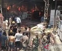 Kebakaran Gudang Alat Dekorasi di Bogor Sebabkan Satu Orang Meninggal - JPNN.com