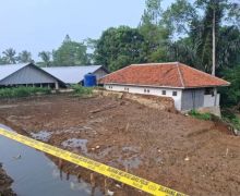 Innalillahi, 4 Santri Meninggal Tertimbun Tanggul Kolam Roboh di Sukabumi - JPNN.com