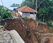 4 Santri Meninggal Tertimpa Tembok Ambruk di Pesantren Sukabumi - JPNN.com