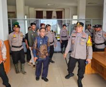 Kapolres Rohil Pantau Penghitungan Suara di PPK Seusai Pilkada - JPNN.com