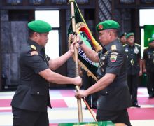 Melantik Dua Pejabat Strategis TNI AD, KSAD Jenderal Maruli Tekankan Pentingnya Kepemimpinan Inspiratif - JPNN.com