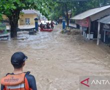 Puluhan Warga yang Terjebak Banjir Bandang di Sukabumi Sudah Dievakuasi - JPNN.com