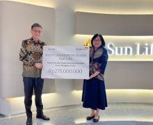 Sun Life Salurkan Rp 275 Juta untuk Korban Erupsi Gunung Lewotobi - JPNN.com