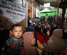 Banjir dan Longsor Sukabumi: 10 Warga Meninggal Dunia, Eros dan Oji Masih Dicari - JPNN.com