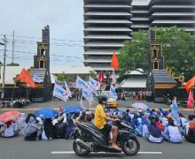 Buruh Jateng Menuntut UMSP 2025 Segera Ditetapkan - JPNN.com