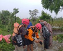 Siswa SD di Lombok Timur Hilang Terseret Arus Air Jaringan Irigasi - JPNN.com