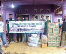 J&T Cargo Salurkan Bantuan untuk Korban Banjir Sukabumi dan Cianjur - JPNN.com