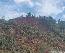 Gunung Garu Sukabumi Longsor, Puluhan KK Mengungsi - JPNN.com