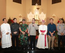 Tinjau Sejumlah Gereja di Bandung, Wamendagri Bima Arya Pastikan Natal Berjalan Lancar - JPNN.com