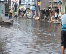 Banjir Rob Kembali Merendam Satu RT di Pluit Jakarta Utara - JPNN.com