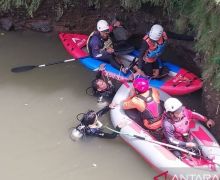 Hanyut di Sungai Ciliwung Bogor, Anak 13 Tahun Ditemukan Meninggal - JPNN.com