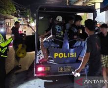 Lagi Pesta Minuman Keras, 13 Remaja Digerebek Polisi - JPNN.com