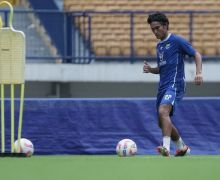 Zalnando Tak Bisa Main saat Persib Jumpa Bali United, tetapi Bojan Hodak Punya Kabar Baik - JPNN.com