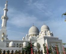 Pemprov Jateng: Masjid Sheikh Zayed Solo Paling Ramai Dikunjungi selama Libur Nataru - JPNN.com