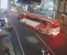 Bus Pariwisata dari Bali Menabrak 4 Mobil dan 2 Motor di Kota Batu, 4 Meninggal - JPNN.com