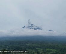 Status Masih Waspada, Gunung Semeru Erupsi Lagi, Tinggi Kolom Letusan 1.000 Meter - JPNN.com