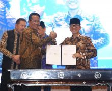 Teken MoU dengan Kemenkum, Mendes Yandi Ingin Percepat Badan Hukum BUMDes - JPNN.com