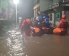 Banjir Melanda Sebagian Wilayah Jakarta, Lebih 2 Ribu Warga Mengungsi - JPNN.com