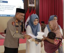 Memperingati Isra Mikraj, Polres Siak Berbagi Kebahagiaan Kepada Anak Yatim - JPNN.com