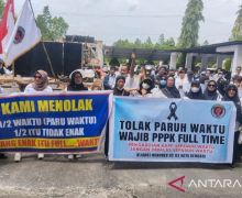 Demo Honorer juga Bergolak di Daerah, Pasal 66 jadi Landasan, Maunya Full - JPNN.com