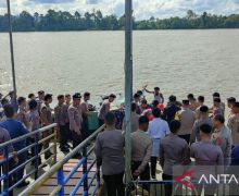 Speedboat Bawa 30 Penumpang Terbalik di Perairan Bulungan Kaltara - JPNN.com