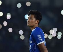 Gelandang Baru Persib Bandung Terpukau Atmosfer Bobotoh di Stadion - JPNN.com