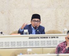 MK Perintahkan 24 Daerah Gelar PSU, Gus Khozin Sentil KPU: Tak Profesional! - JPNN.com