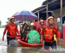 Banjir di Makassar, 2.164 Warga Mengungsi - JPNN.com