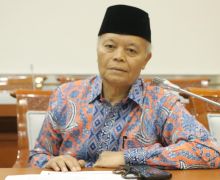 HNW Mengajak Masyarakat Sampaikan Aspirasi Terkait RUU Penyelenggaraan Haji dan Umrah - JPNN.com