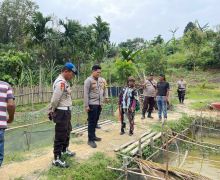 Polsek Minas dan Kelompok Tani Tanam Jagung untuk Dukung Ketahanan Pangan Nasional - JPNN.com