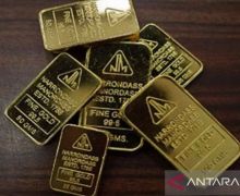 Harga Emas Antam Merosot Hari Ini, jadi Sebegini - JPNN.com