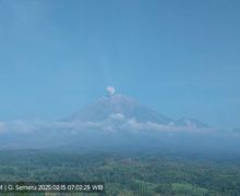 BPBD Minta Warga di Lereng Gunung Semeru Waspada Hujan Abu - JPNN.com