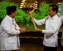 Analisis Pengamat Soal Ucapan Jokowi Tak Ada yang Berani Kritik Prabowo, Ada Kalimat Sakit Hati - JPNN.com