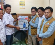 Karang Taruna Jakarta Utara Bantu Warga Terdampak Banjir di Kelapa Gading - JPNN.com