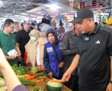 Menjelang Ramadan, Sekda Palembang Tinjau Harga Sembako di Pasar Tradisional - JPNN.com