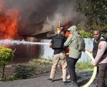 Rusuh Pendukung Bupati di Puncak Jaya, Satu Orang Tewas, Puluhan Terluka - JPNN.com